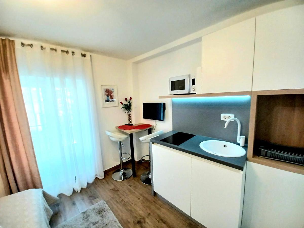 Studio Apartmani Pomalo/ Take It Easy Split Bagian luar foto